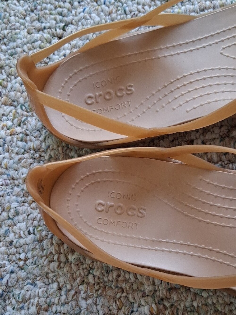 Crocs Isabella Cut Strappy Sandals ~ Dark Gold/Gold ~ W9 ~ Pre-owned - Picture 4 of 5